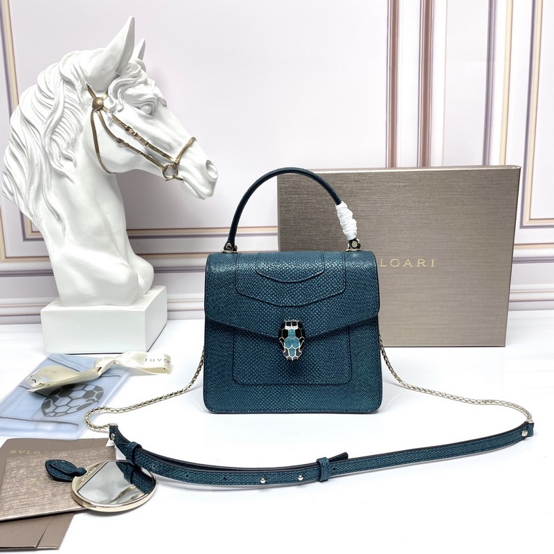 Bvlgari 2019年最新限量款-水蛇皮蛇頭包包首發(fā)上市 這款皮的質(zhì)感非常的