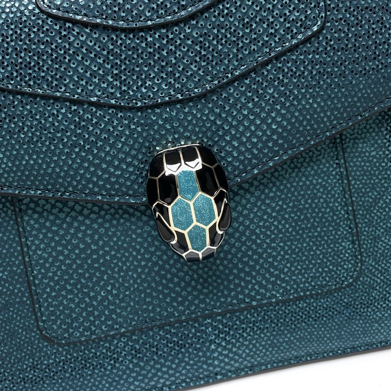 Bvlgari 2019年最新限量款-水蛇皮蛇頭包包首發(fā)上市 這款皮的質(zhì)感非常的