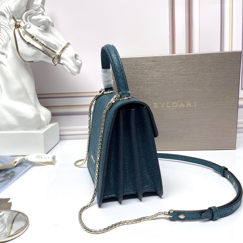 Bvlgari 2019年最新限量款-水蛇皮蛇頭包包首發(fā)上市 這款皮的質(zhì)感非常的