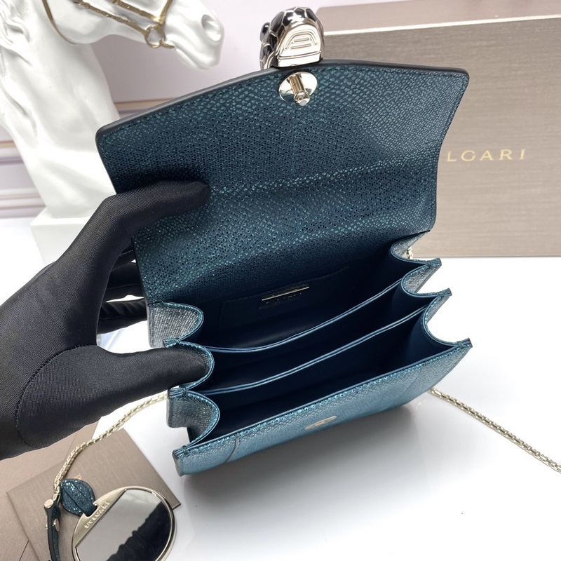 Bvlgari 2019年最新限量款-水蛇皮蛇頭包包首發(fā)上市 這款皮的質(zhì)感非常的