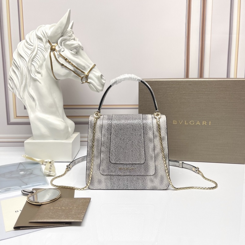 Bvlgari 2019年最新限量款-水蛇皮蛇頭包包首發上市 這款皮的質感非常的