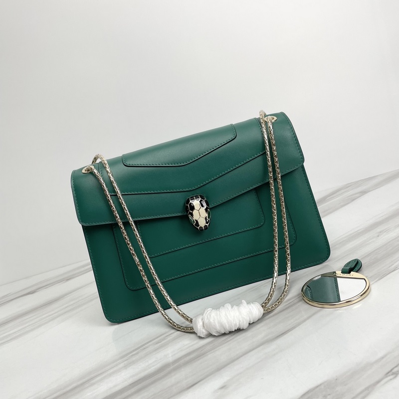 Bvlgar， 升級版牛皮 皮質柔軟細膩 靈感源于自然 賦予都是女性撫媚和時尚之