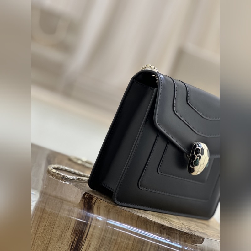 【原廠皮】 質(zhì)量升級(jí)。琺瑯孔雀石對(duì)版蛇眼。【Bvlgari 】寶格麗專櫃經(jīng)典熱賣