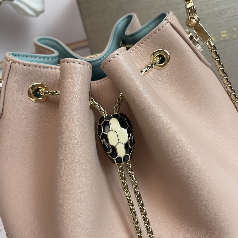 【Bvlgari】寶格麗專櫃新款限量水桶包 牛皮款，B287614，采用進口蛇皮