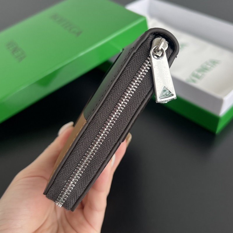 #Bv 男士大編格錢包 649607 經典編織牛皮制成 柔軟舒適 有質感 內部細