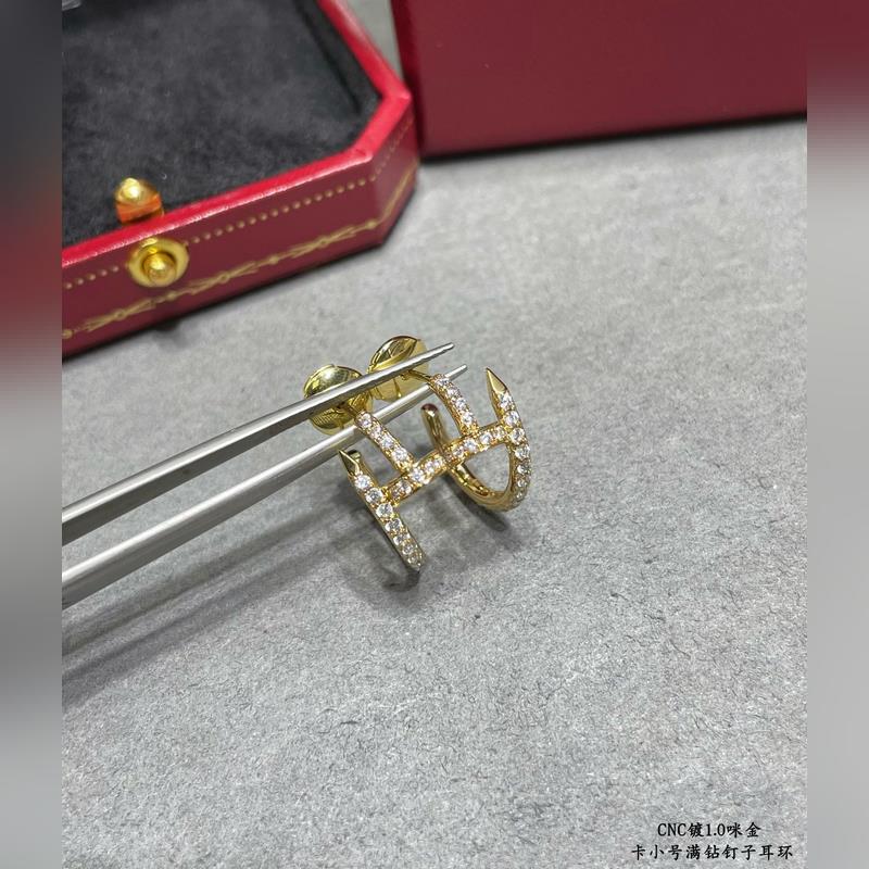 V金材質   卡地亞CNC滿鑽小號釘子耳環，按照18K真金貨打造 微鑲工藝 打版