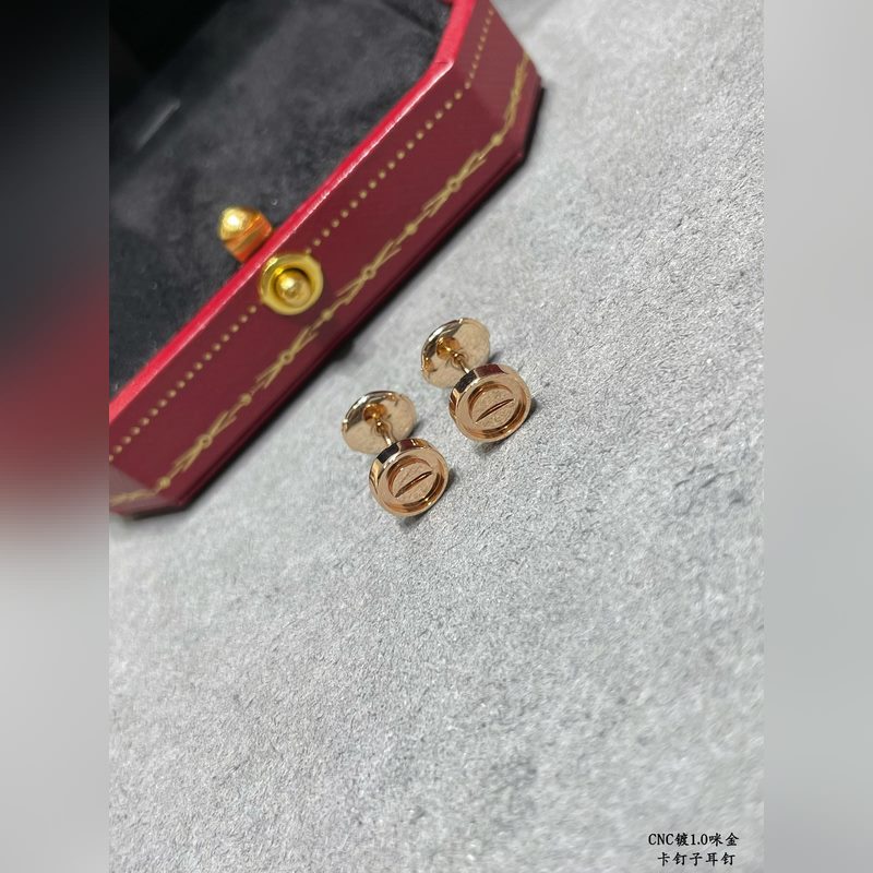 V金材質 卡地亞釘子耳釘 滿足你的釘子夢專櫃價22900 卡地亞中國線獨家首發主
