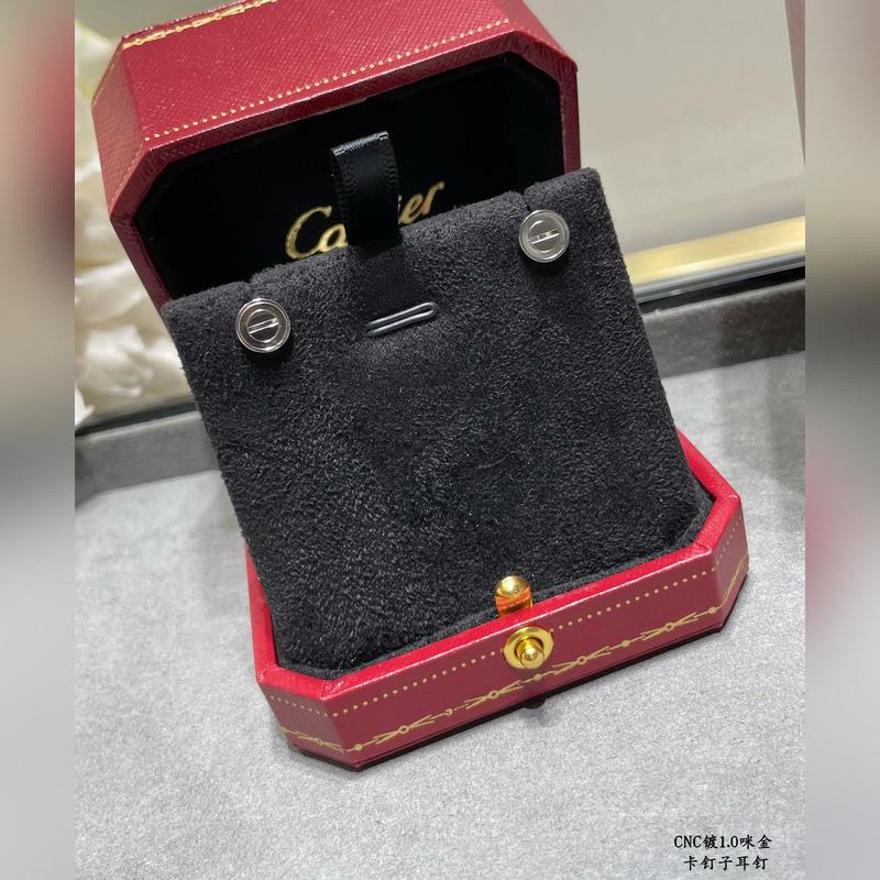 V金材質 卡地亞釘子耳釘 滿足你的釘子夢專櫃價22900 卡地亞中國線獨家首發主