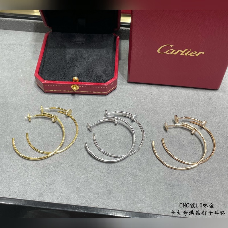 V金材質(zhì)  卡地亞 CNC大號滿鑽釘子耳環(huán)，按照18K真金貨打造 微鑲工藝 打版