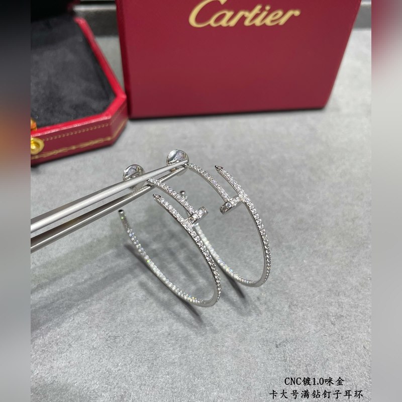V金材質(zhì)  卡地亞 CNC大號滿鑽釘子耳環(huán)，按照18K真金貨打造 微鑲工藝 打版