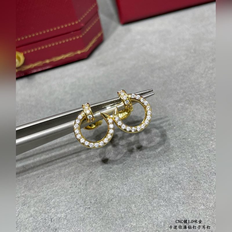 V金材質 9640150 卡地亞迷你滿鑽釘子耳釘，按照18K真金貨打造 微鑲工藝