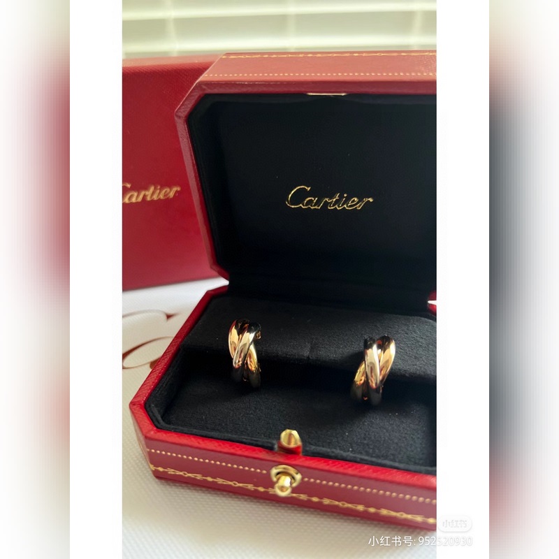 卡地亞新版 圓環 交叉 三色 耳扣 耳環 最經典受歡迎的一款耳釘，永恒經典 近年