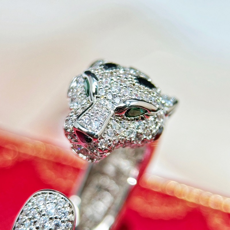 CNC版本  一比一精工版本 編碼戒指 配送全套卡地亞包裝 卡地亞經(jīng)典款滿