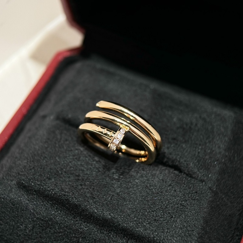 新品  一比一精工版本 配送全套卡地亞正品包裝 卡地亞Cartier三圈釘