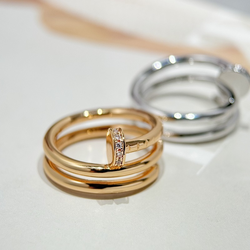 新品  一比一精工版本 配送全套卡地亞正品包裝 卡地亞Cartier三圈釘