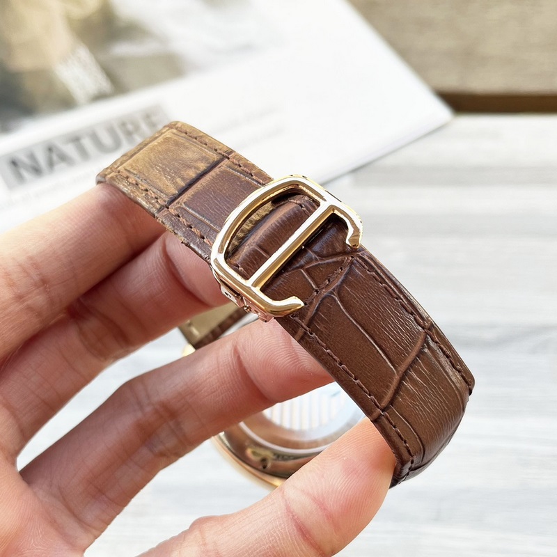 藍氣球系列 震撼上市【最新】：卡地亞 鏤空設計【類型】：精品男士腕錶【錶帶