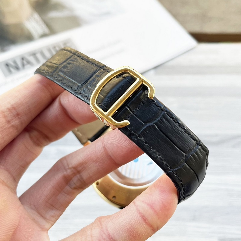 藍氣球系列 震撼上市【最新】：卡地亞 鏤空設計【類型】：精品男士腕錶【錶帶