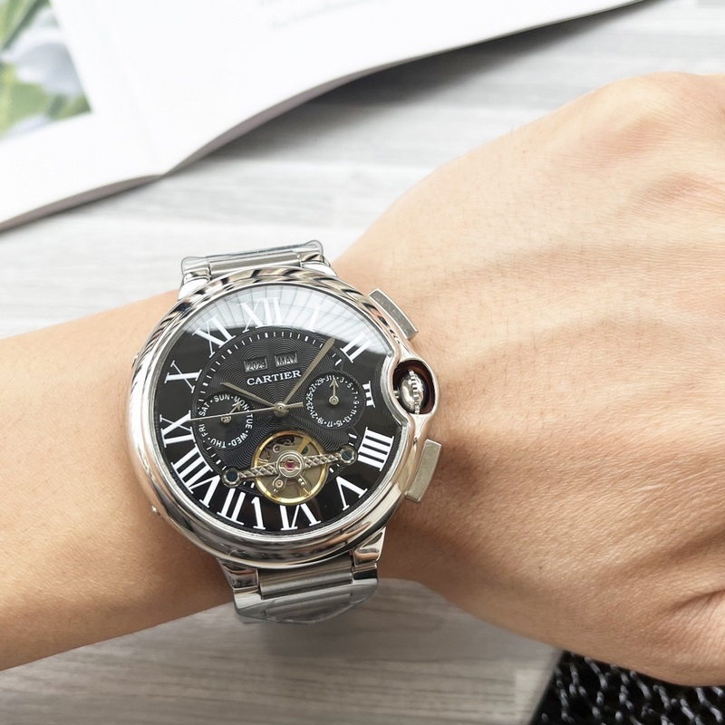 藍(lán)氣球系列 震撼上市【最新】：卡地亞 多功能精品設(shè)計【類型】：精品男士腕錶