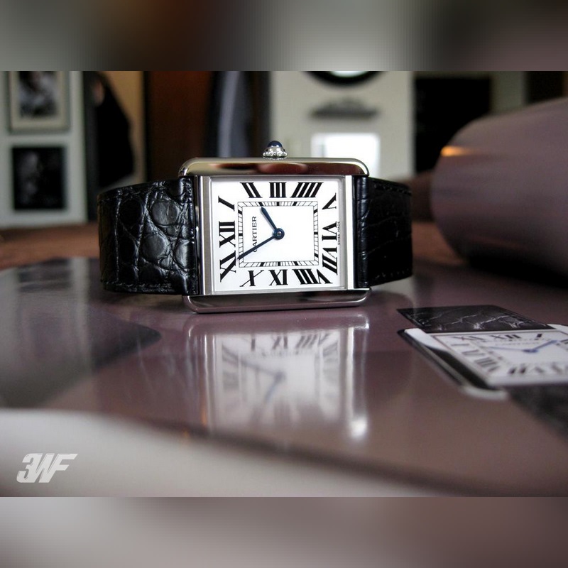 卡地亞坦克W5200003與W5200005兩款型號同時發(fā)布，情侶手錶大號小號，