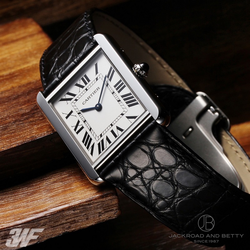 卡地亞坦克W5200003與W5200005兩款型號同時發(fā)布，情侶手錶大號小號，