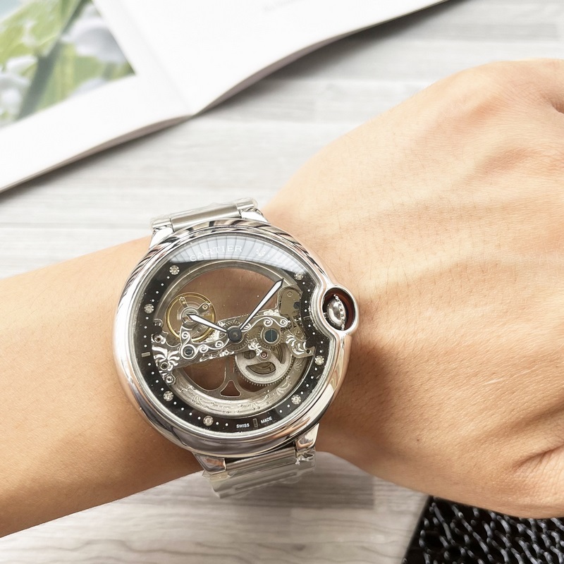 藍(lán)氣球系列 震撼上市【最新】：卡地亞 鏤空設(shè)計(jì)【類型】：精品男士腕錶【錶帶