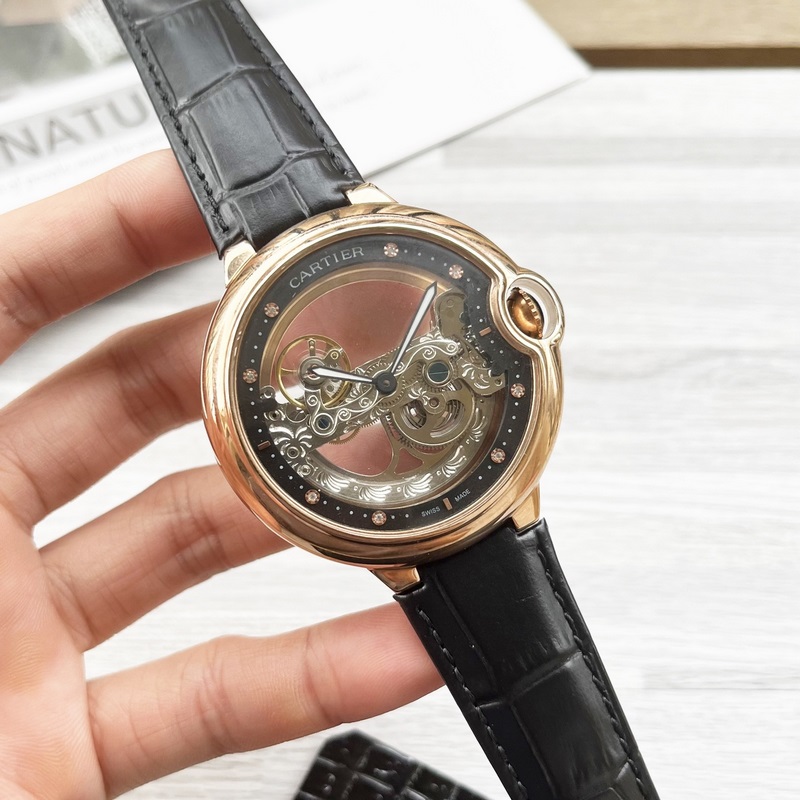 藍(lán)氣球系列 震撼上市【最新】：卡地亞 鏤空設(shè)計(jì)【類型】：精品男士腕錶【錶帶