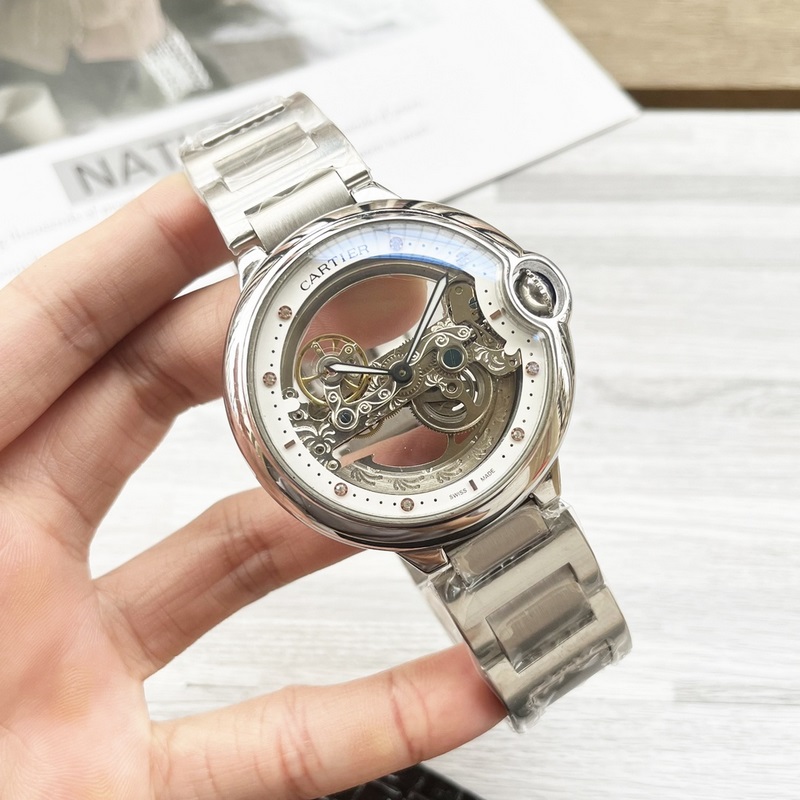 藍(lán)氣球系列 震撼上市【最新】：卡地亞 鏤空設(shè)計(jì)【類型】：精品男士腕錶【錶帶