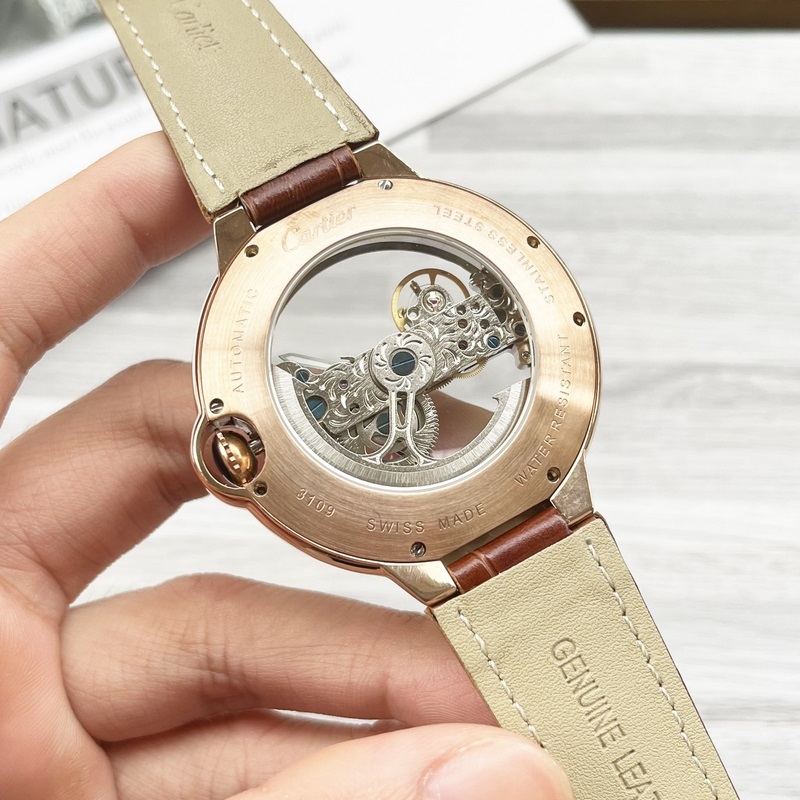 藍(lán)氣球系列 震撼上市【最新】：卡地亞 鏤空設(shè)計(jì)【類型】：精品男士腕錶【錶帶