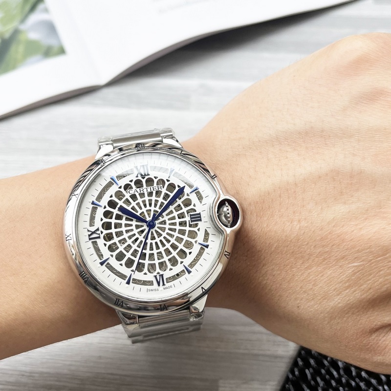 藍氣球系列 震撼上市【最新】：卡地亞 三針設計【類型】：精品男士腕錶【錶帶