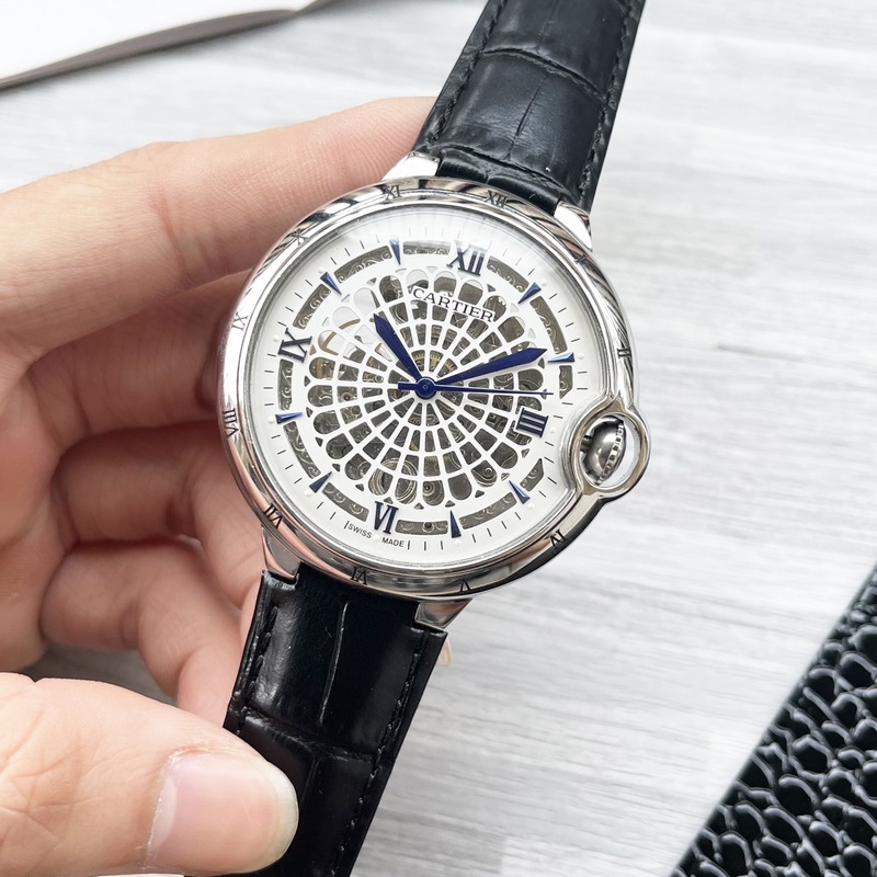 藍氣球系列 震撼上市【最新】：卡地亞 三針設計【類型】：精品男士腕錶【錶帶