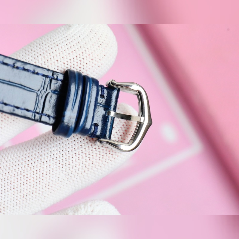 女款_卡地亞女裝山度士系列 卡地亞超神之作，專櫃設(shè)計(jì)師聯(lián)手參數(shù)與正品同步重金聘請(qǐng)