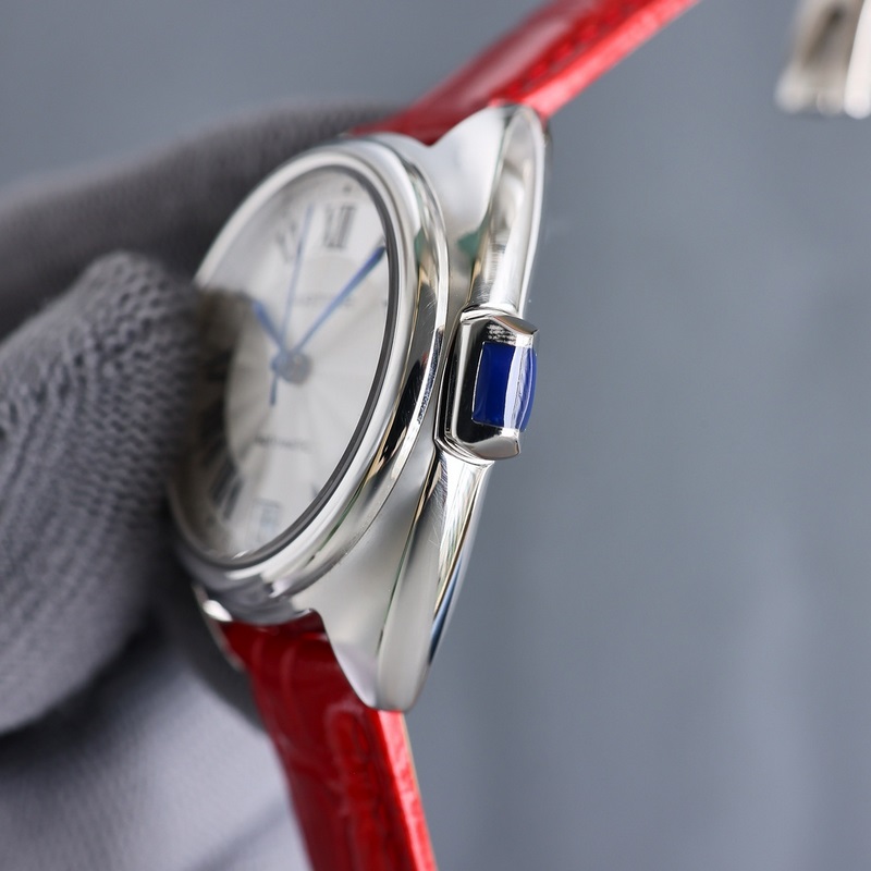 女款_卡地亞鑰匙系列 女款31mm、35mm，鑰匙腕錶保留了卡地亞的經(jīng)典設(shè)計(jì)：阿拉伯?dāng)?shù)