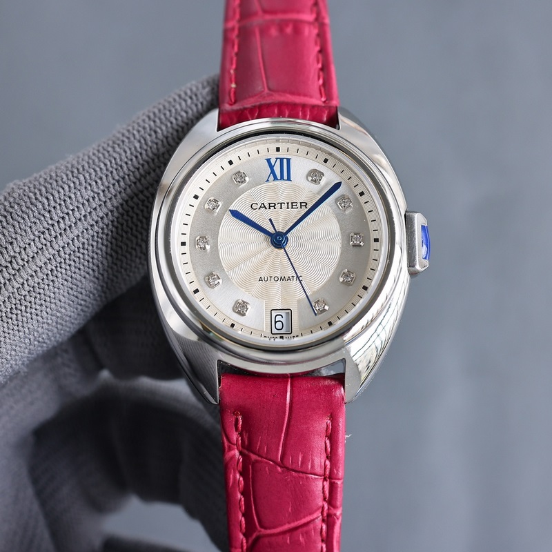 女款_卡地亞鑰匙系列 女款31mm、35mm，鑰匙腕錶保留了卡地亞的經(jīng)典設(shè)計：阿拉伯數(shù)