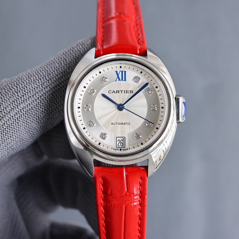 女款_卡地亞鑰匙系列 女款31mm、35mm，鑰匙腕錶保留了卡地亞的經(jīng)典設(shè)計：阿拉伯數(shù)