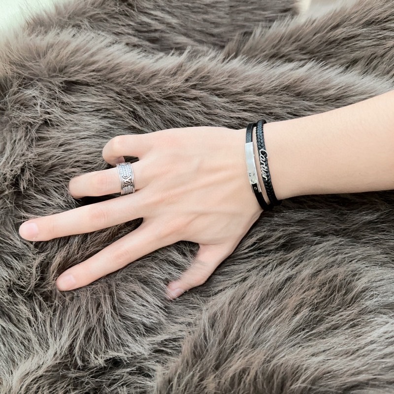 高品質卡地亞牛皮手繩手鍊 原單貨專櫃新款開模複古潮流時尚必備 男女均可佩戴 情侶