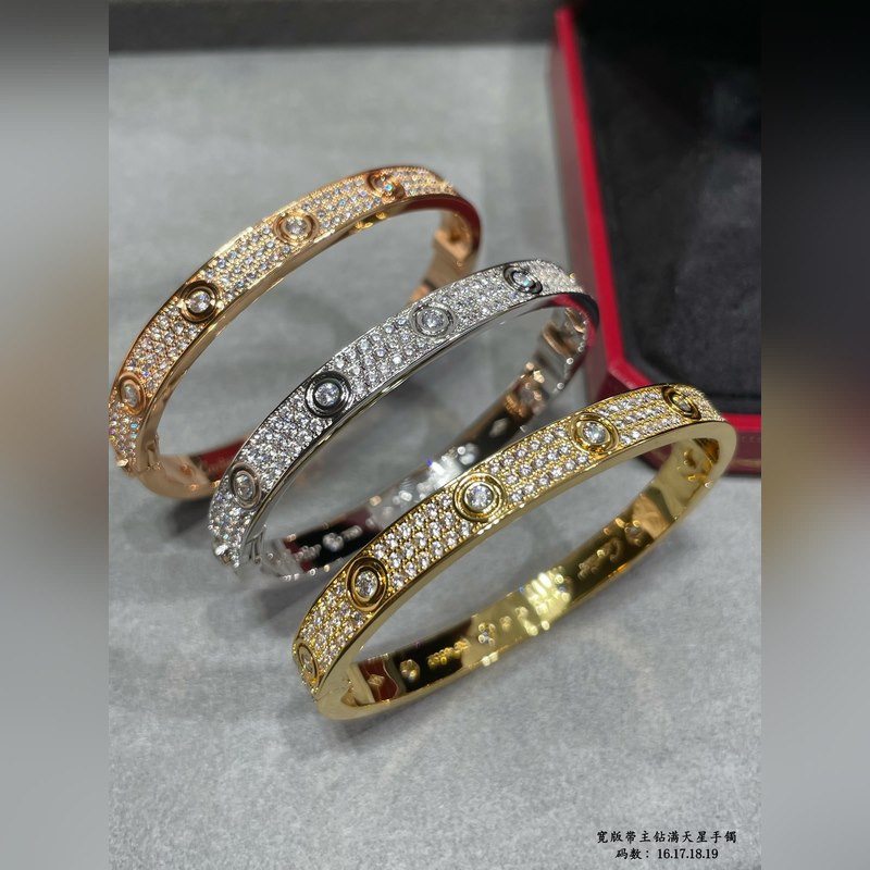 亞金 16-17碼 ，18-19碼 。卡地亞寬版帶主鑽滿天星手鐲，ZP一緻 采用