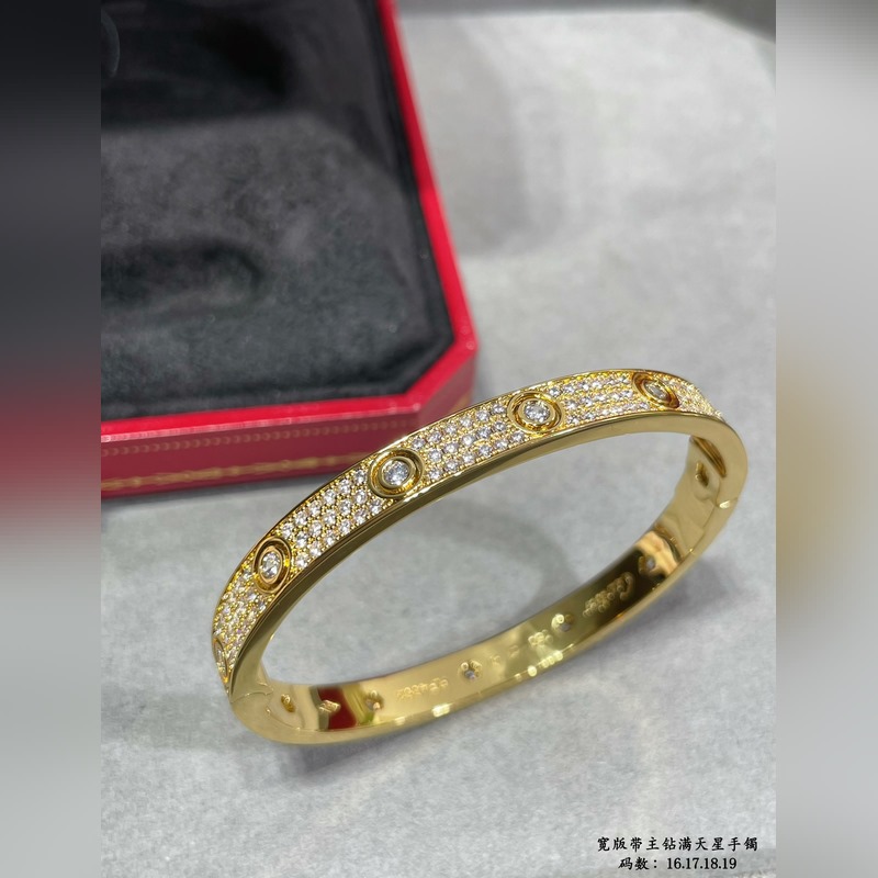 亞金 16-17碼 ，18-19碼 。卡地亞寬版帶主鑽滿天星手鐲，ZP一緻 采用