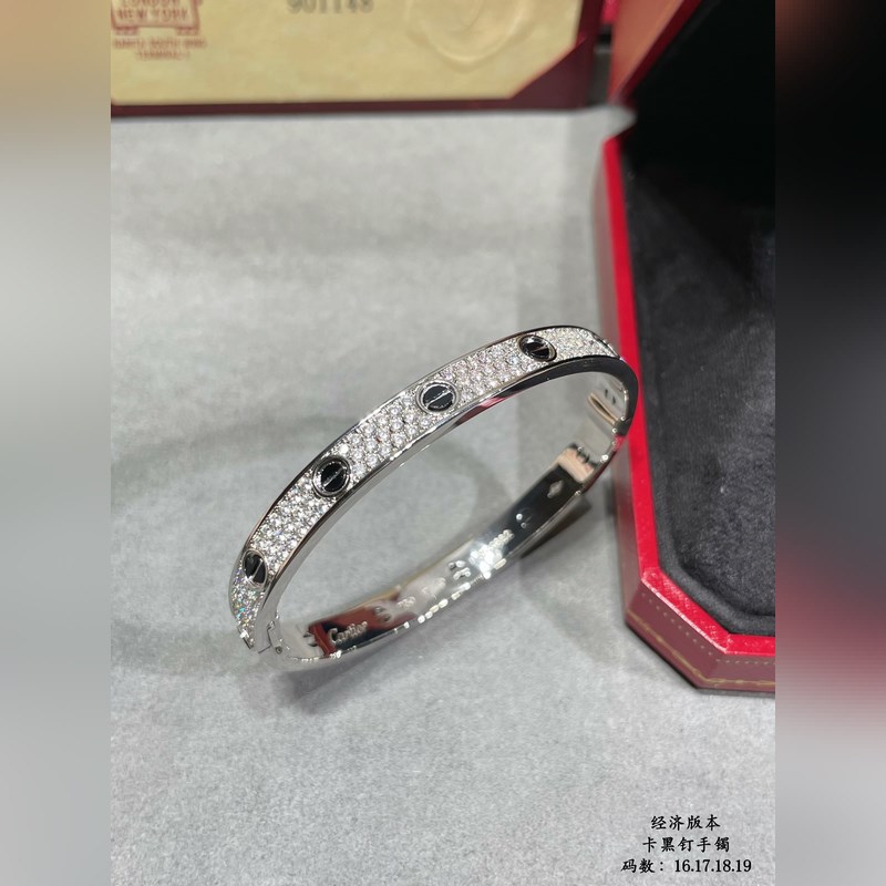 V金材質，一代升級版本：16-17碼 ，18-19碼 0 ●原單貨●卡地亞黑釘滿