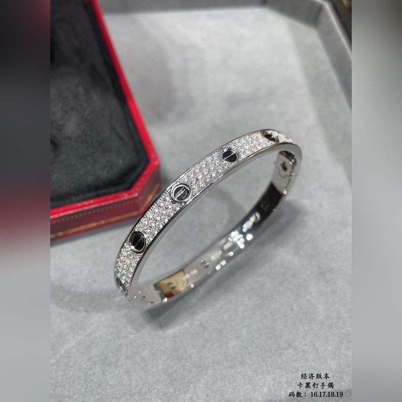 V金材質，一代升級版本：16-17碼 ，18-19碼 0 ●原單貨●卡地亞黑釘滿