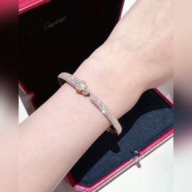 （主題：新年暴富） V金鍍咪金 7670510 CNC手鑲鑽卡地亞細版半鑽豹子手