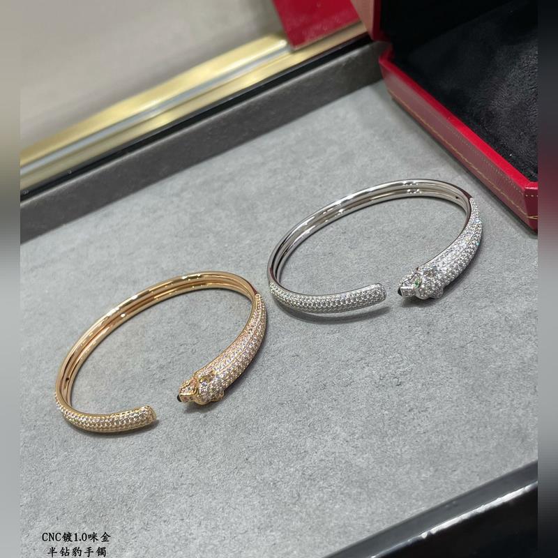 （主題：新年暴富） V金鍍咪金 7670510 CNC手鑲鑽卡地亞細版半鑽豹子手