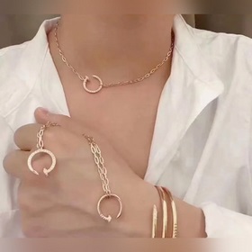 V金鍍咪金   CNC對版。你家老公（易烊千璽）同款 卡地亞粗鍊條滿鑽釘子項鍊