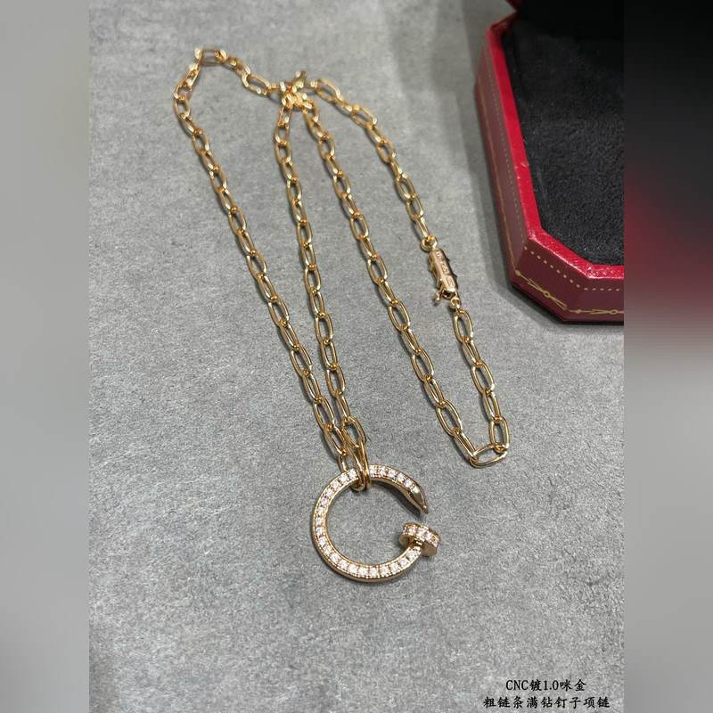 V金鍍咪金   CNC對版。你家老公（易烊千璽）同款 卡地亞粗鍊條滿鑽釘子項鍊