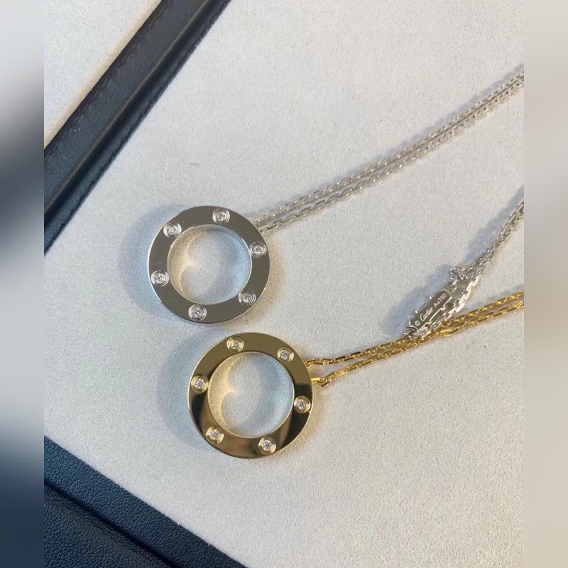 卡地亞六鑽大餅項鍊，cnc版本love系列大餅項鍊 很好搭配衣服，超級大氣的款