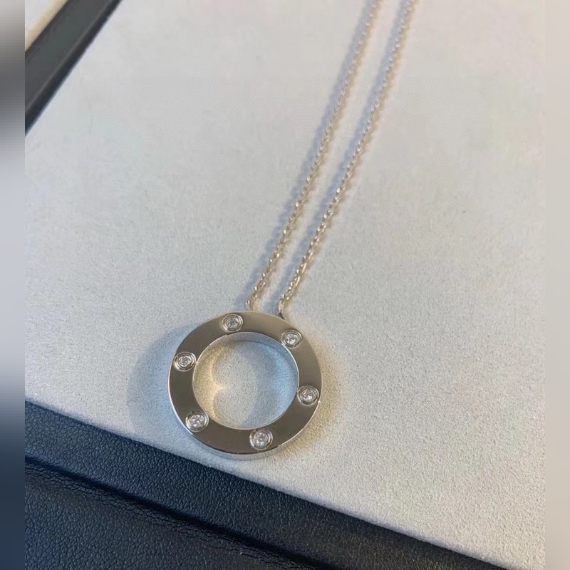 卡地亞六鑽大餅項鍊，cnc版本love系列大餅項鍊 很好搭配衣服，超級大氣的款