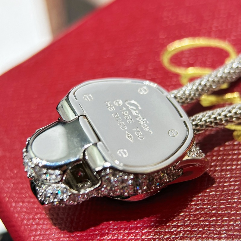 新品 情侶同款 編碼手鍊價(jià)格3000   項(xiàng)鍊價(jià)格3300  原單貨 配送全