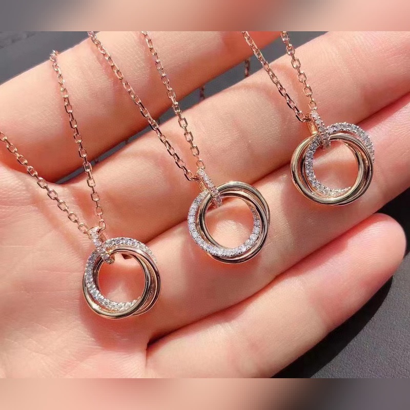 卡地亞 新款三環項鍊 ，是雙面的款式，兩面都可以佩戴，細節非常重工 電鍍分色 唯