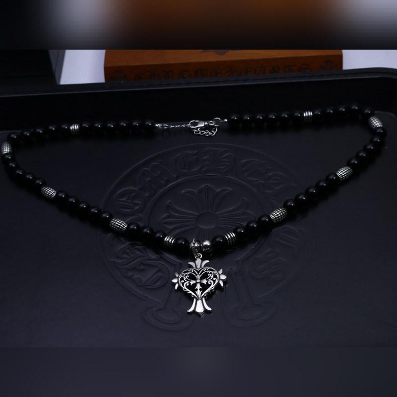 潮流達(dá)人閉眼入！克羅心熱爆黑色串珠項(xiàng)鍊，手工十字架吊墜超吸睛，複古嘻哈朋克風(fēng)拉滿