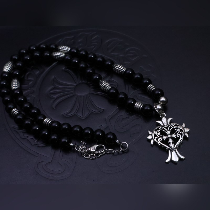 潮流達(dá)人閉眼入！克羅心熱爆黑色串珠項(xiàng)鍊，手工十字架吊墜超吸睛，複古嘻哈朋克風(fēng)拉滿