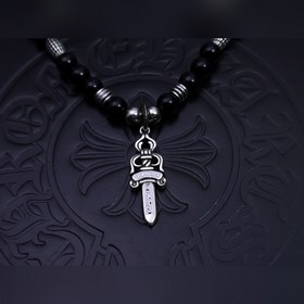 潮流達人閉眼入！克羅心熱爆黑色串珠項鍊，手工十字架吊墜超吸睛，複古嘻哈朋克風拉滿